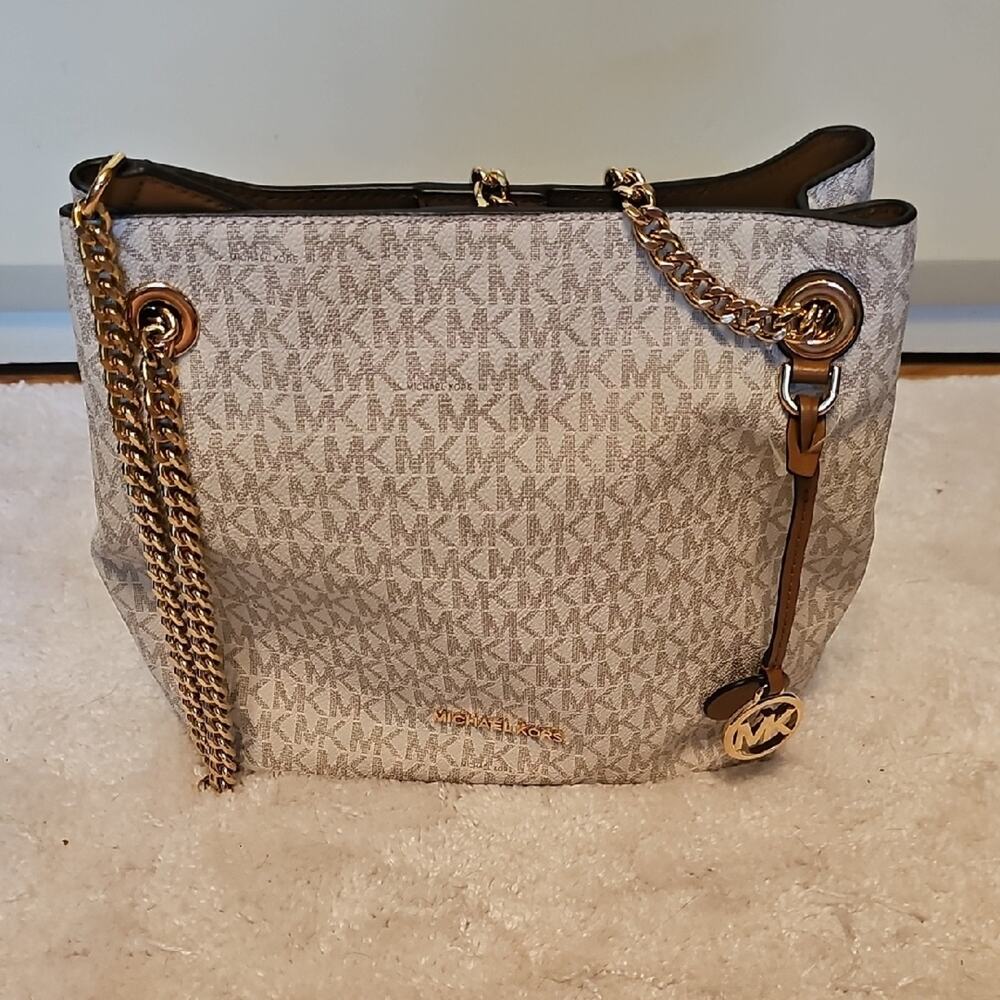 Michael Kors NWT Medium Jetset Signature Logo Shoulder Bag